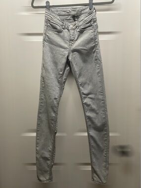 Divided Light Gray Skinny Jeans